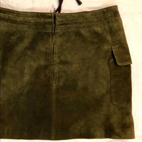 Wilson's Leather Maxima Suede Skirt - Size 8 - Picture 3 of 4